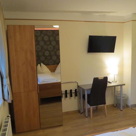 Ferienwohnung Zum schwarzen Adler Tulln An Der Donau Exterior foto